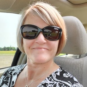 Meet your Posher, Renee